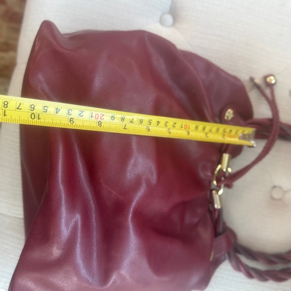 RELIC By Fossil Medium Burgundy Faux Leather Bucket HandBag Purse - Picture 6 of 9